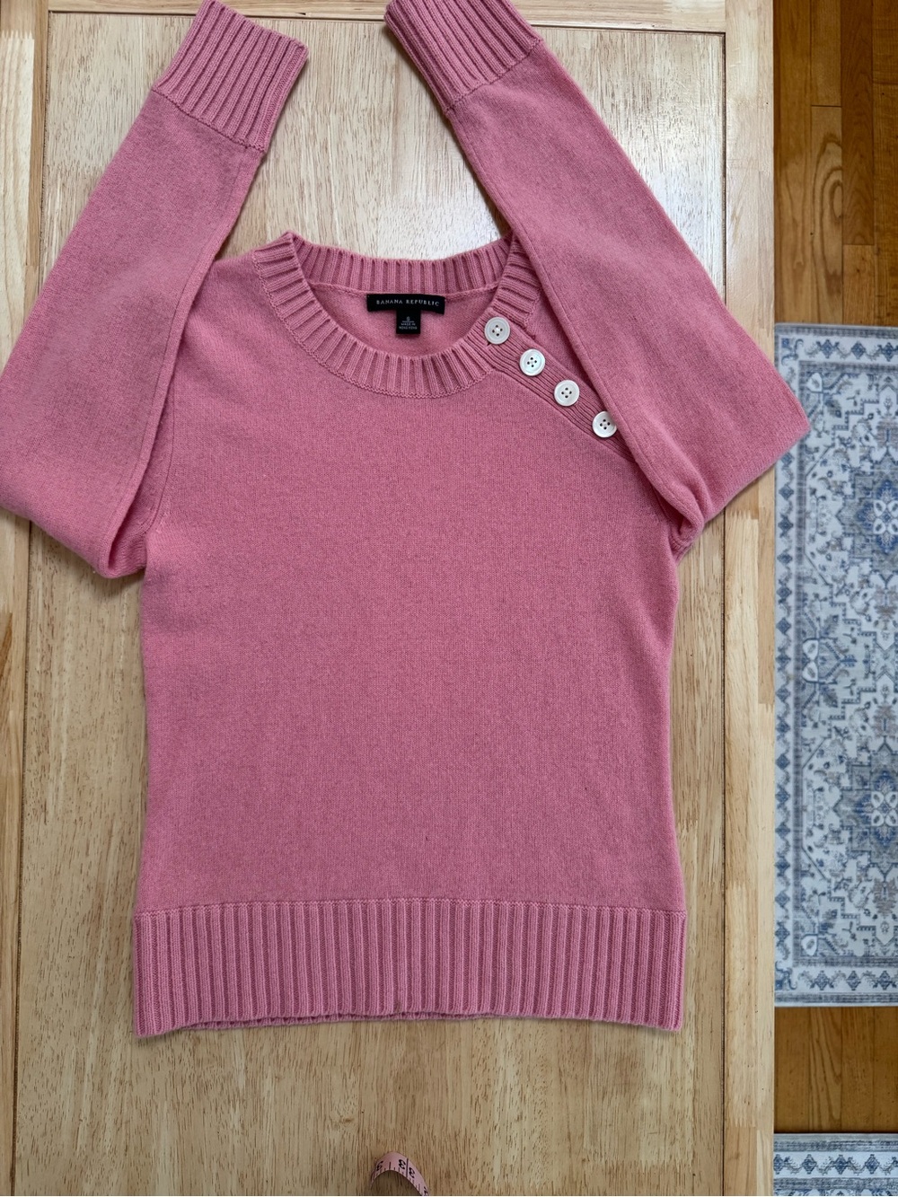 Banana Republic Pink Wool Cashmere Shoulder Button Crewneck Sweater Small Preppy